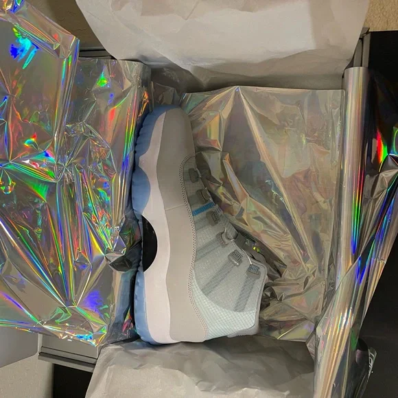 Jordan 11 Adapt - Picture 4 of 16